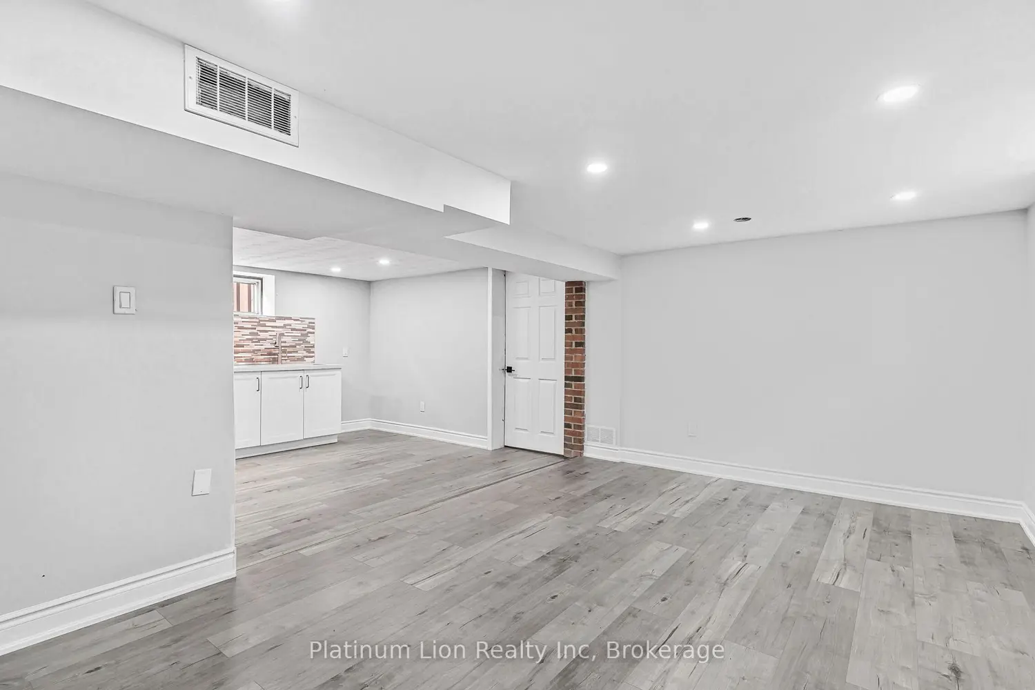 Additional image 18 of 146 Craigroyston Road