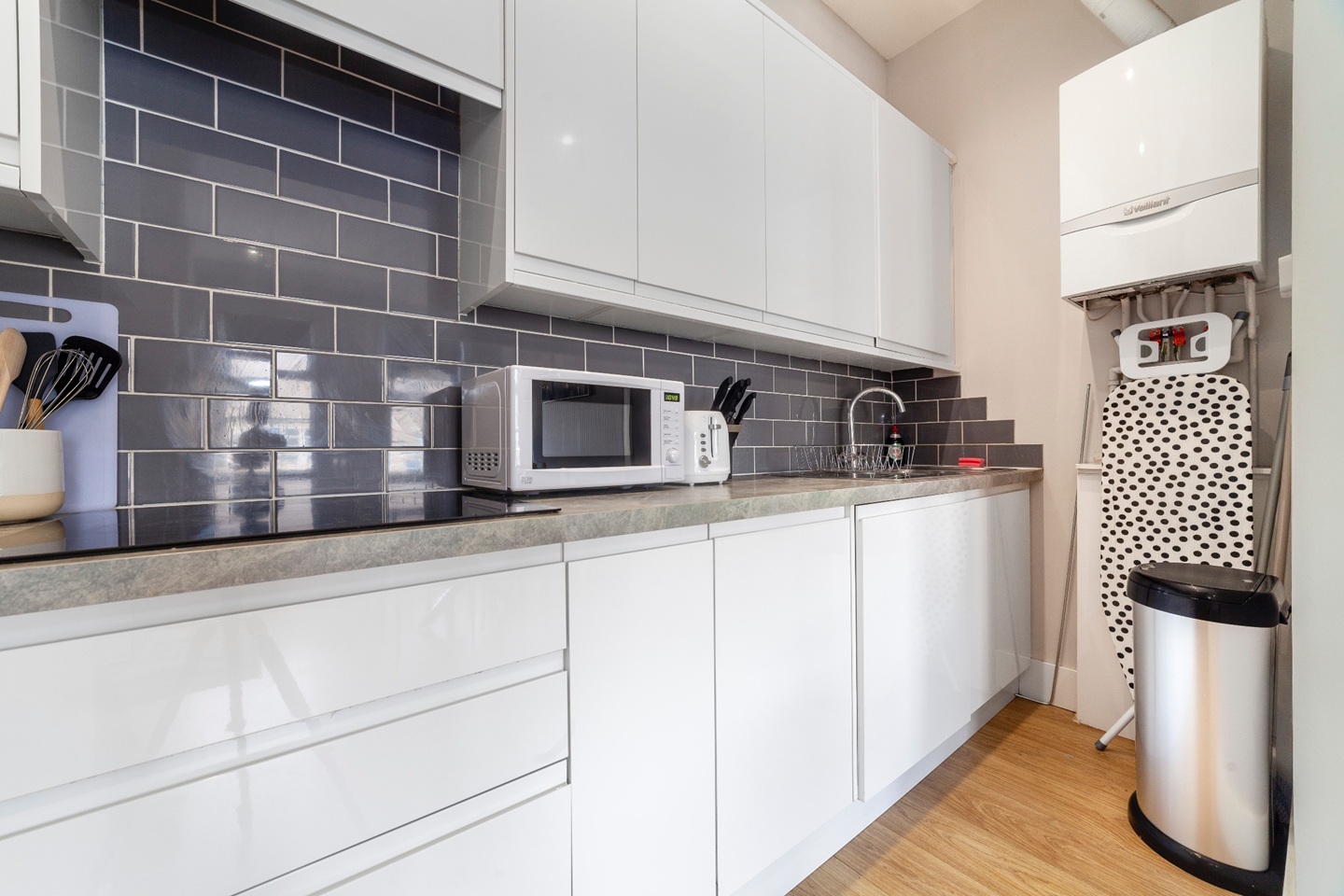 Additional image 11 of 2 Bed Flat, North End Road, SW6, N1 7GU