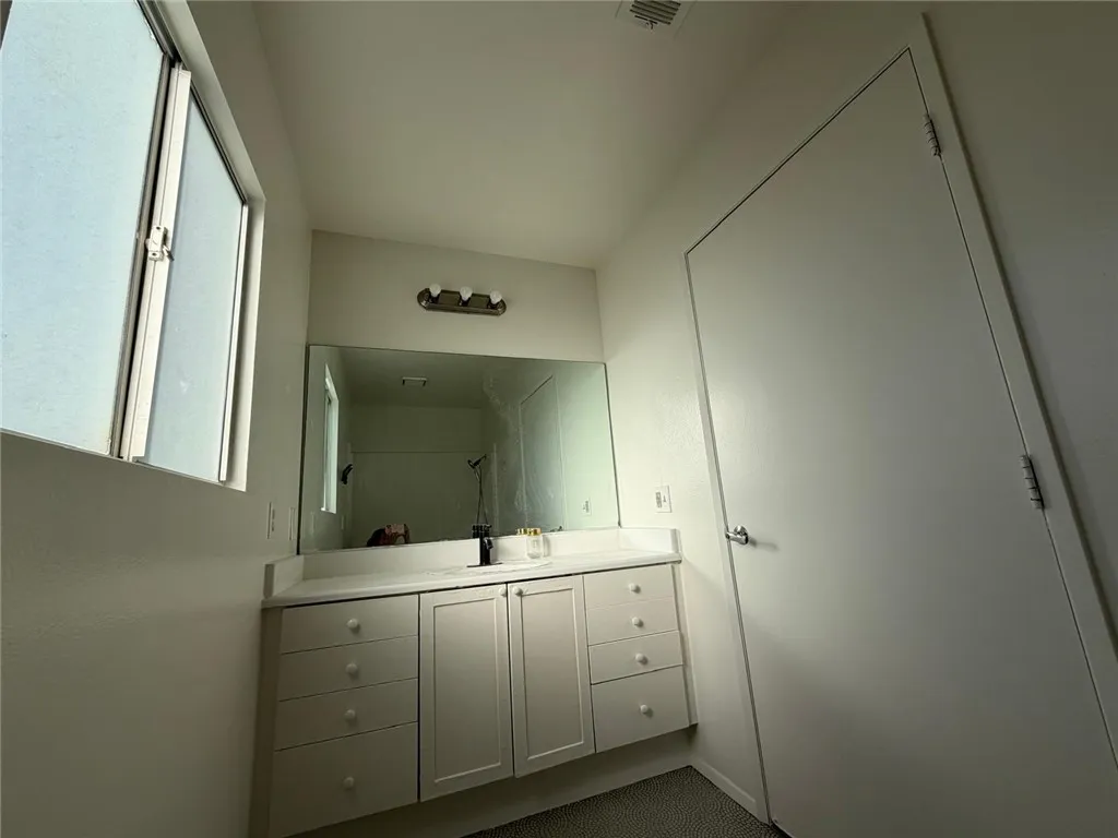 Additional image 10 of 911 N Beaudry Avenue Unit E, Los Angeles, CA 90012