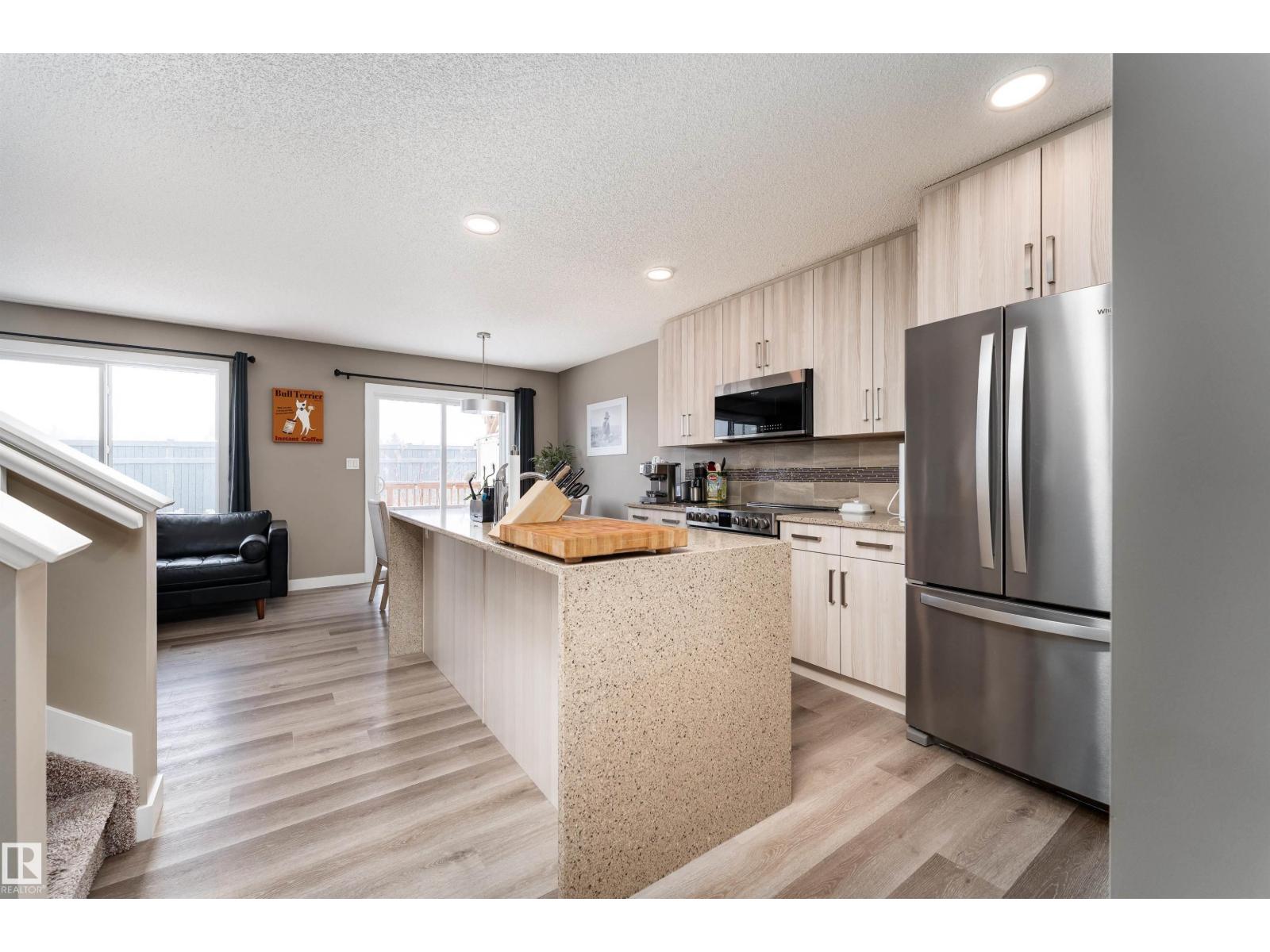 Additional image 3 of 1964 Kroetsch Crescent SW, Edmonton, AB, T6W4J3