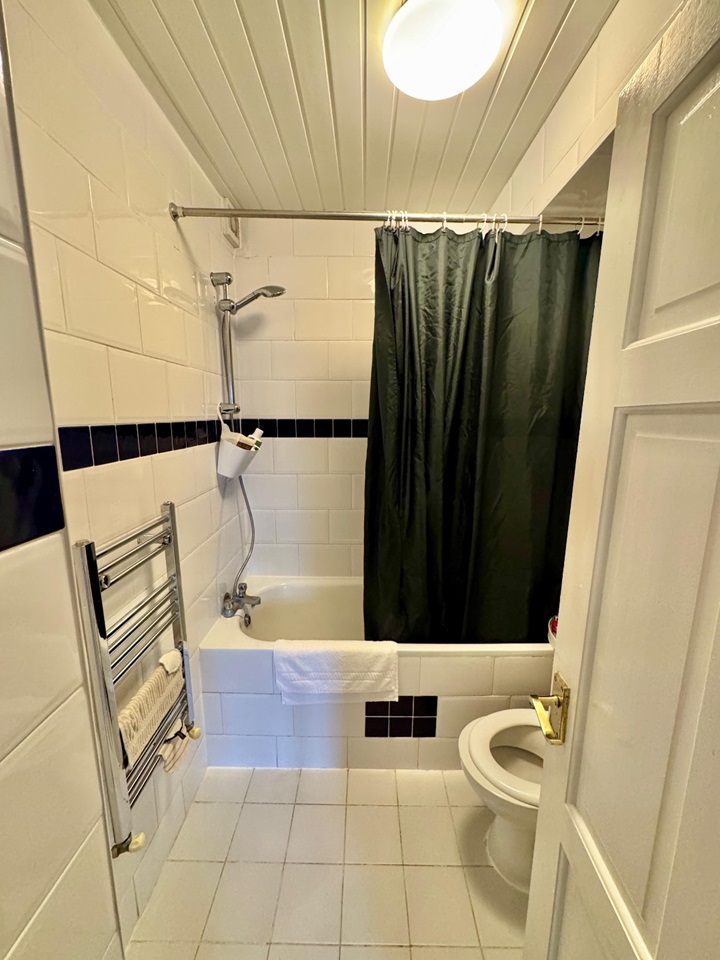 Additional image 8 of Room in a Shared Flat, Threadgold House, N1, N1 7GU