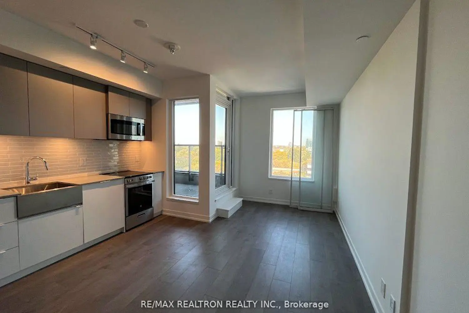 Additional image 7 of 270 Dufferin Street 619