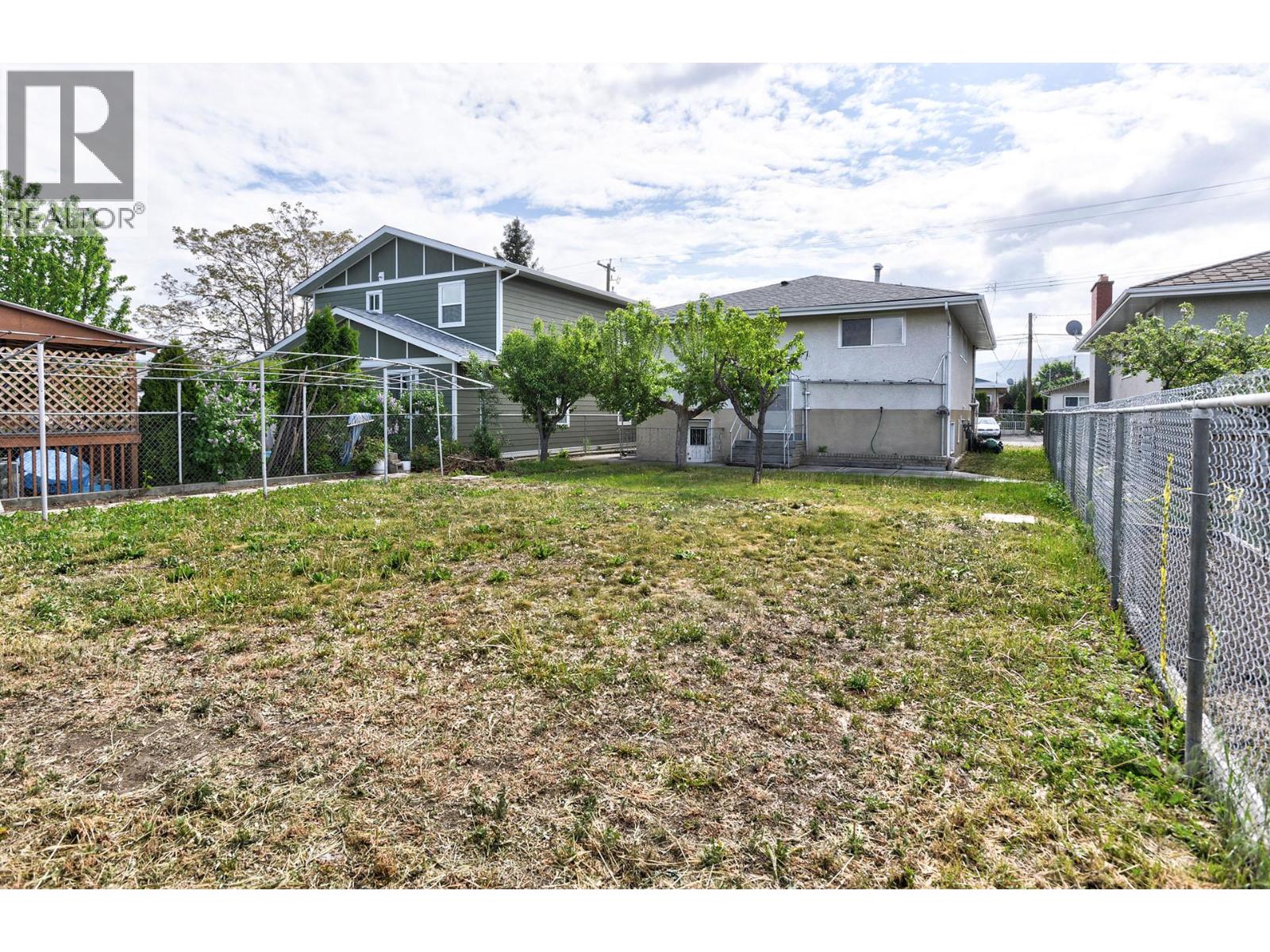 Additional image 2 of 354 Willow Street, Kamloops, BC, V2B4C9
