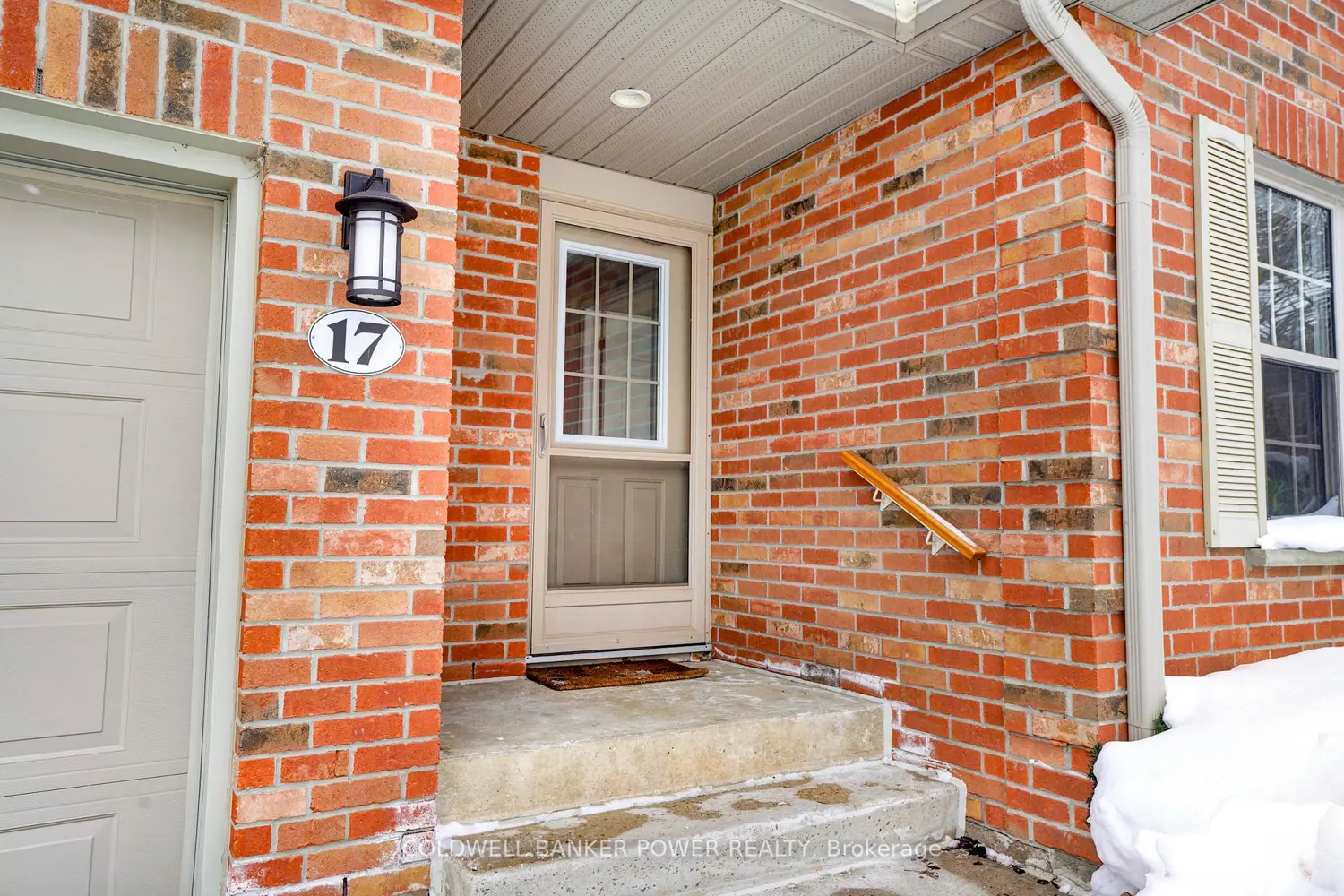 1337 Commissioners Road 17
