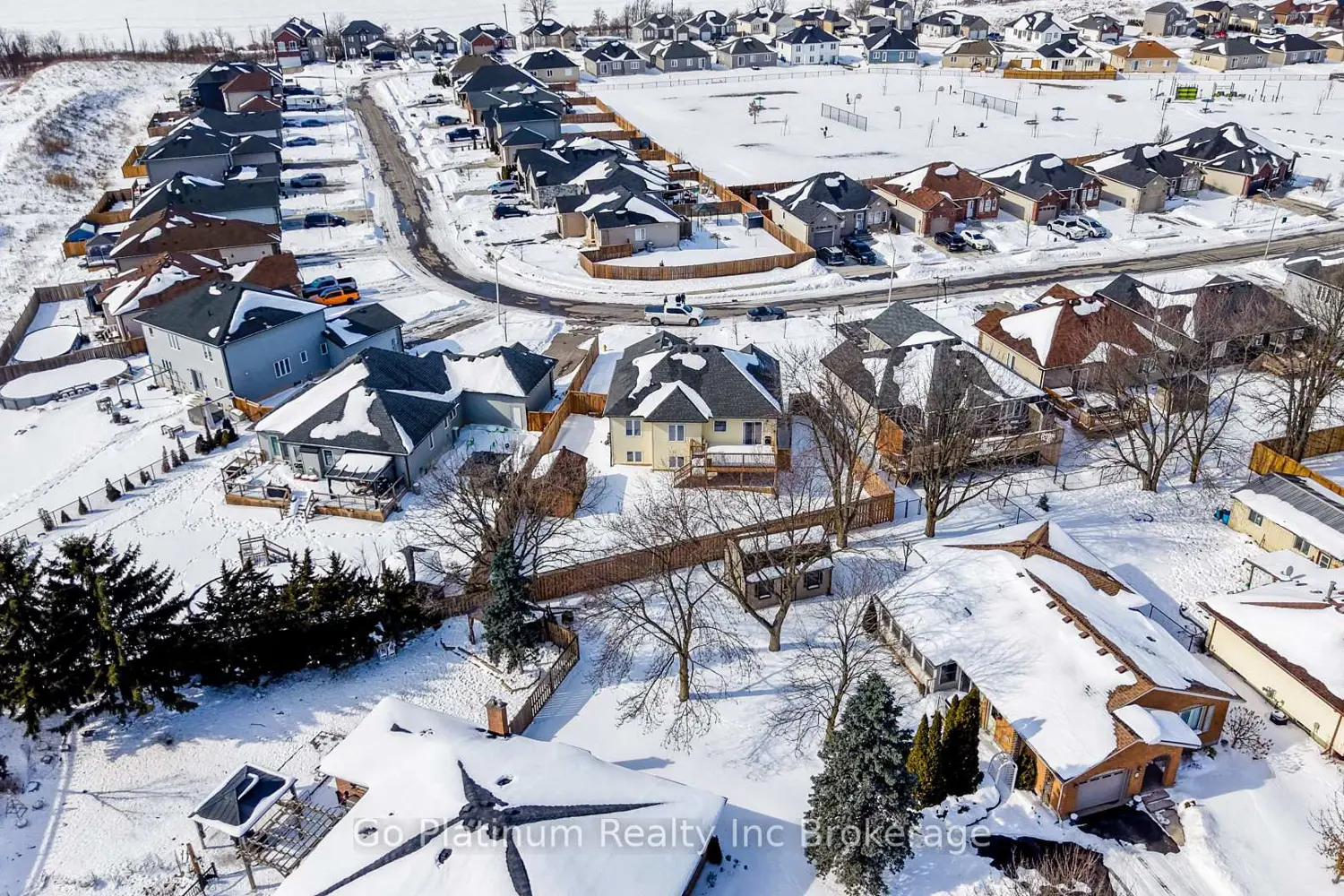 Additional image 19 of 49 Dennis Drive