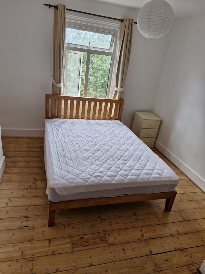 Room in a Shared Flat, Light Airy Double Bedroom, SE5, N1 7GU