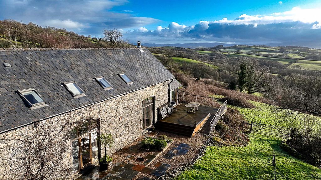 4 bed detached house for saleTaliaris, Llandeilo SA19