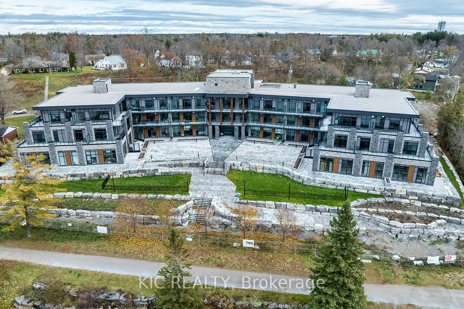 Additional image 2 of 99 Louisa Street 302