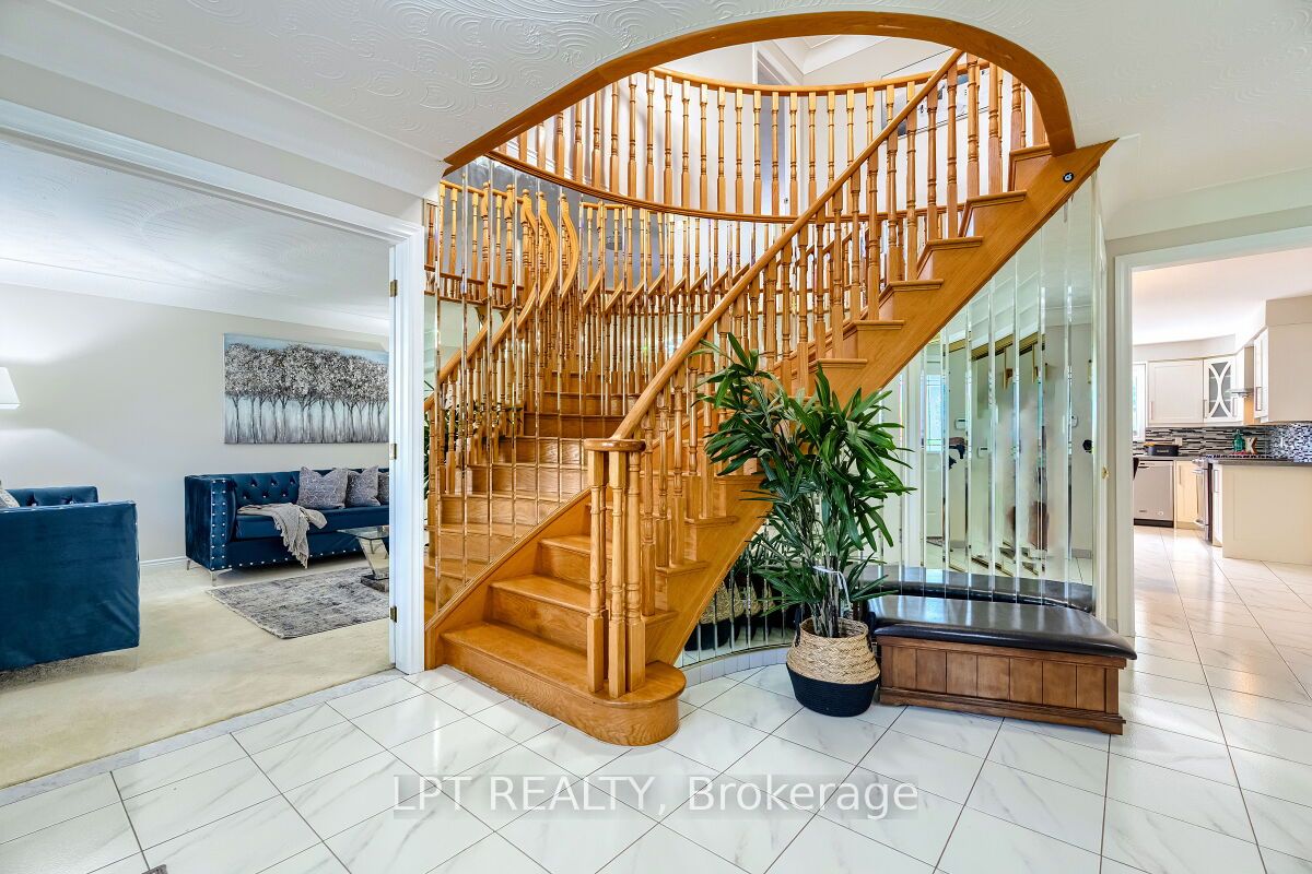 Additional image 4 of 16 Vogue Court, Hamilton, ON, L8E 4T3