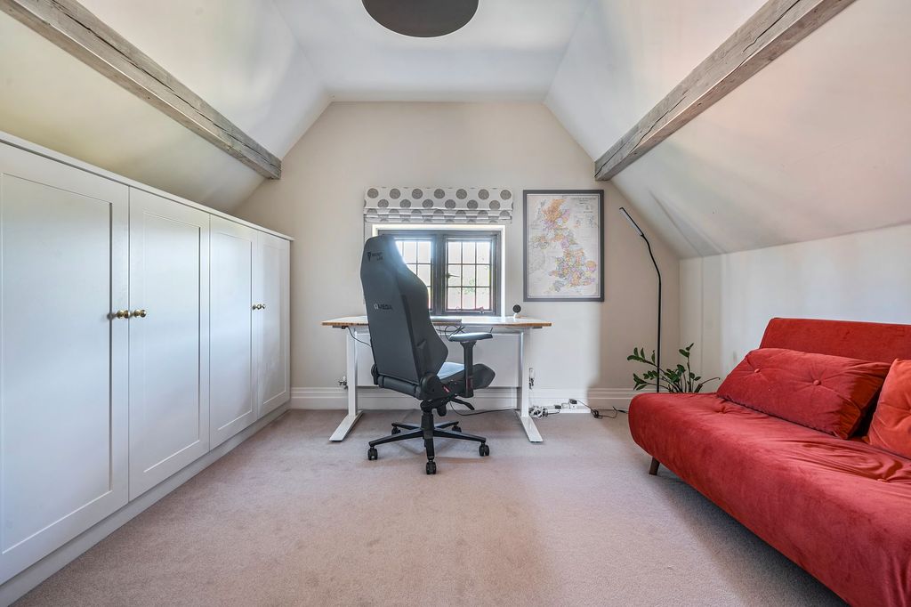 Additional image 11 of 2 bed flat for saleKings Drive, Midhurst GU29