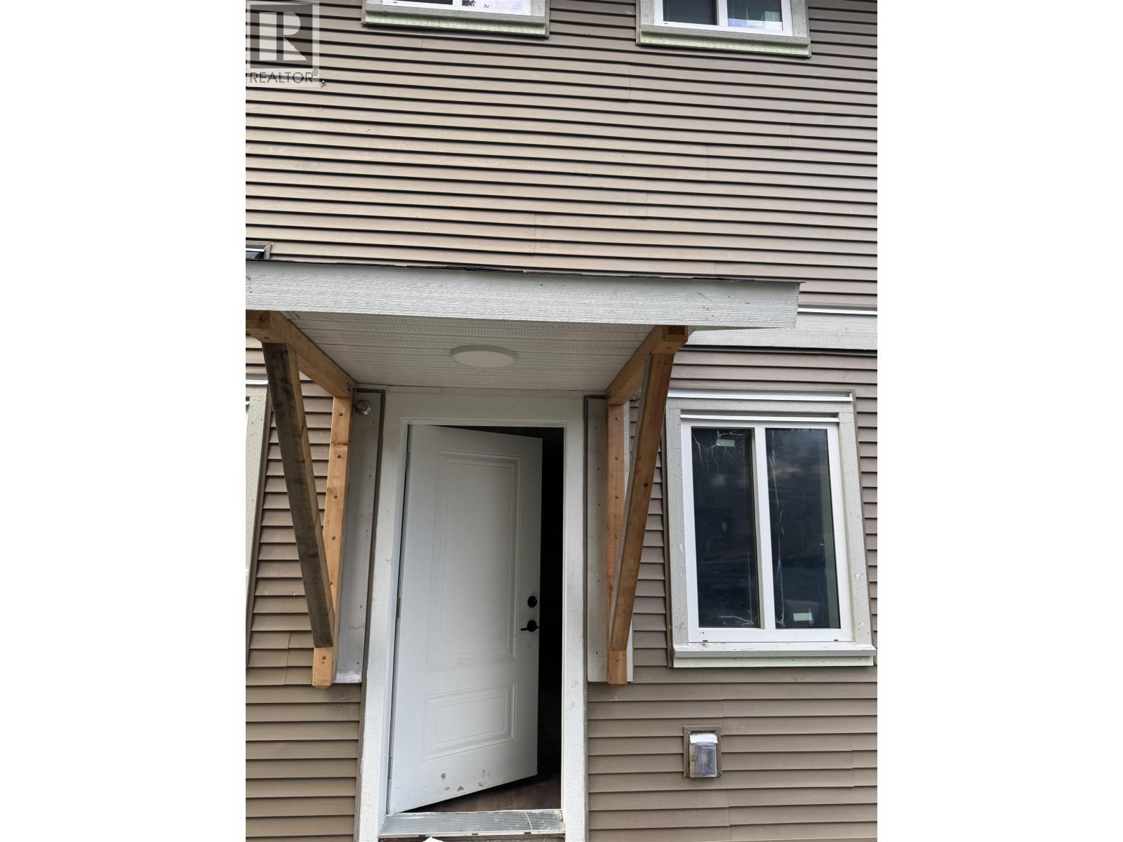 Basement 11442 240 ST STREET