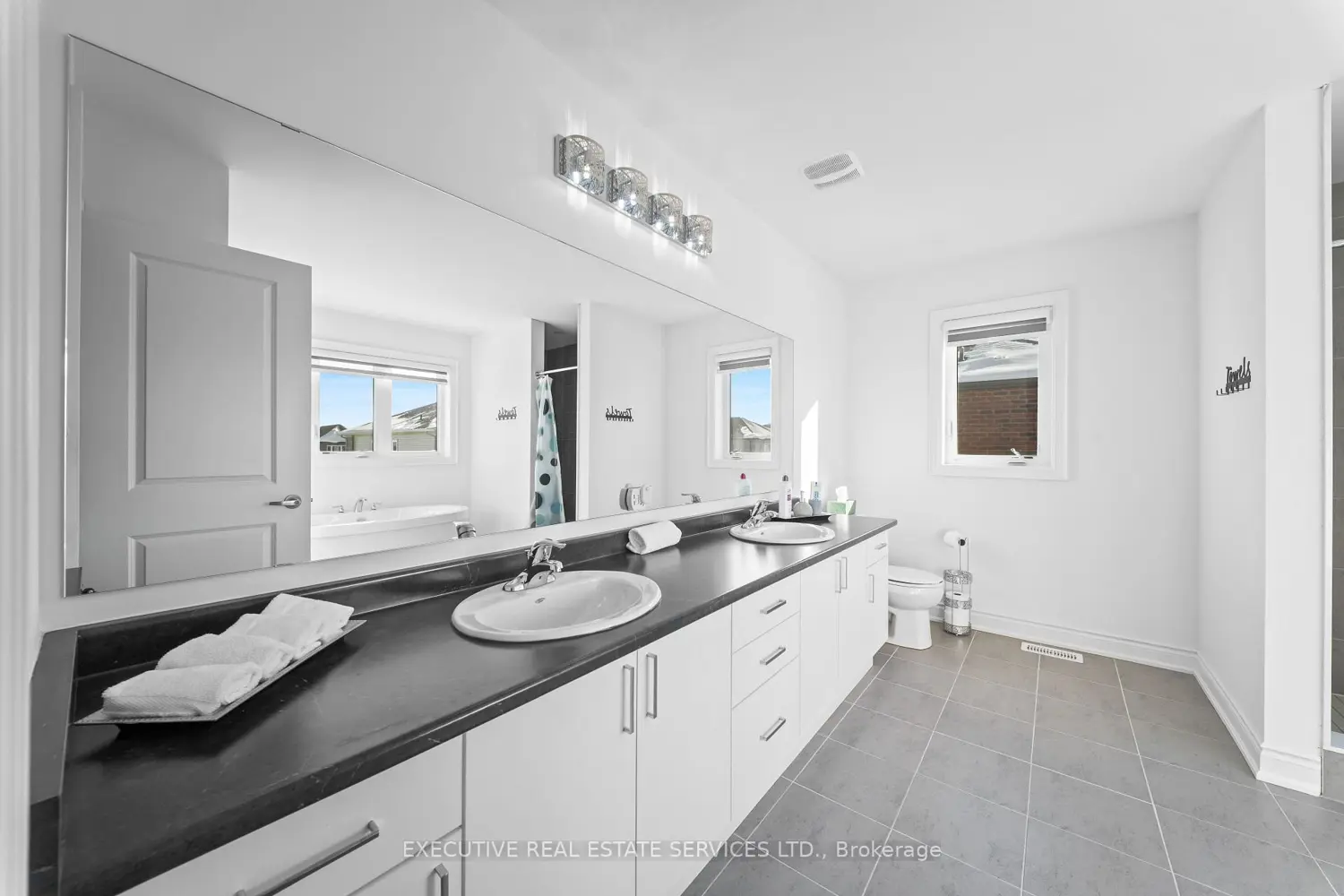 Additional image 14 of 18 Emerald Street