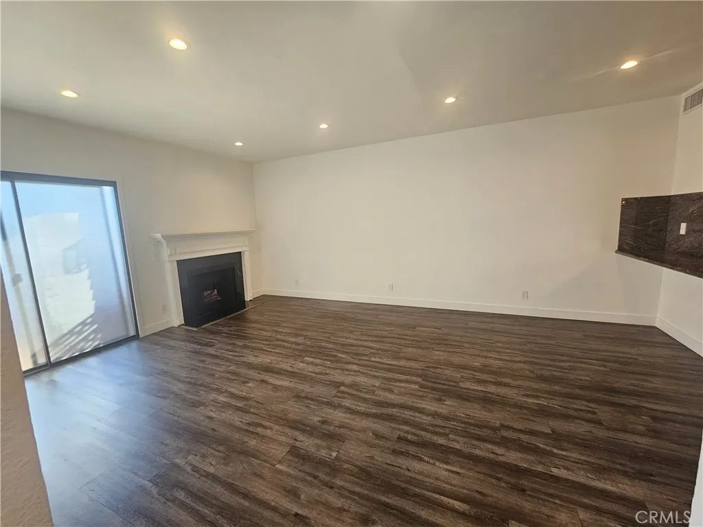 Additional image 9 of 15125 Nordhoff St, North Hills, CA 91343