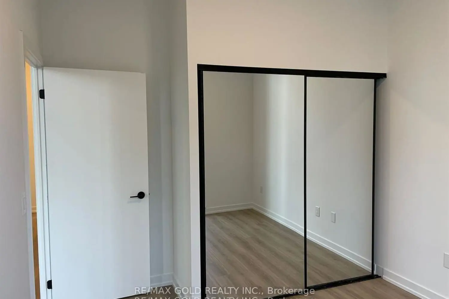 Additional image 9 of 10 Lagerfeld Drive 104