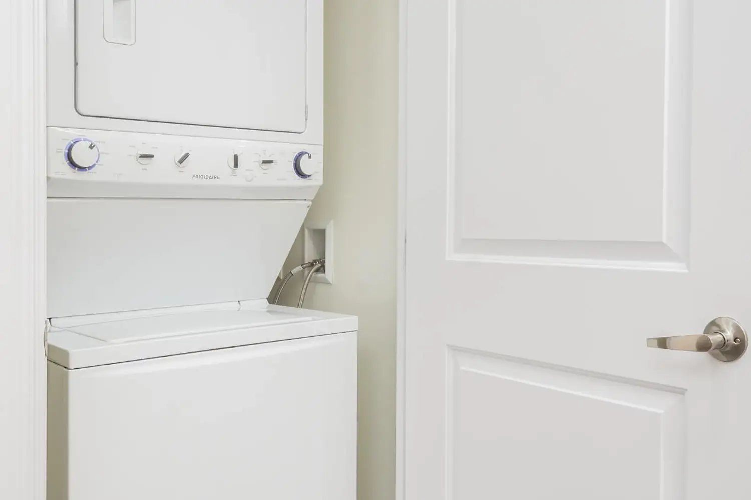 Additional image 11 of 9255 Jane Street 614