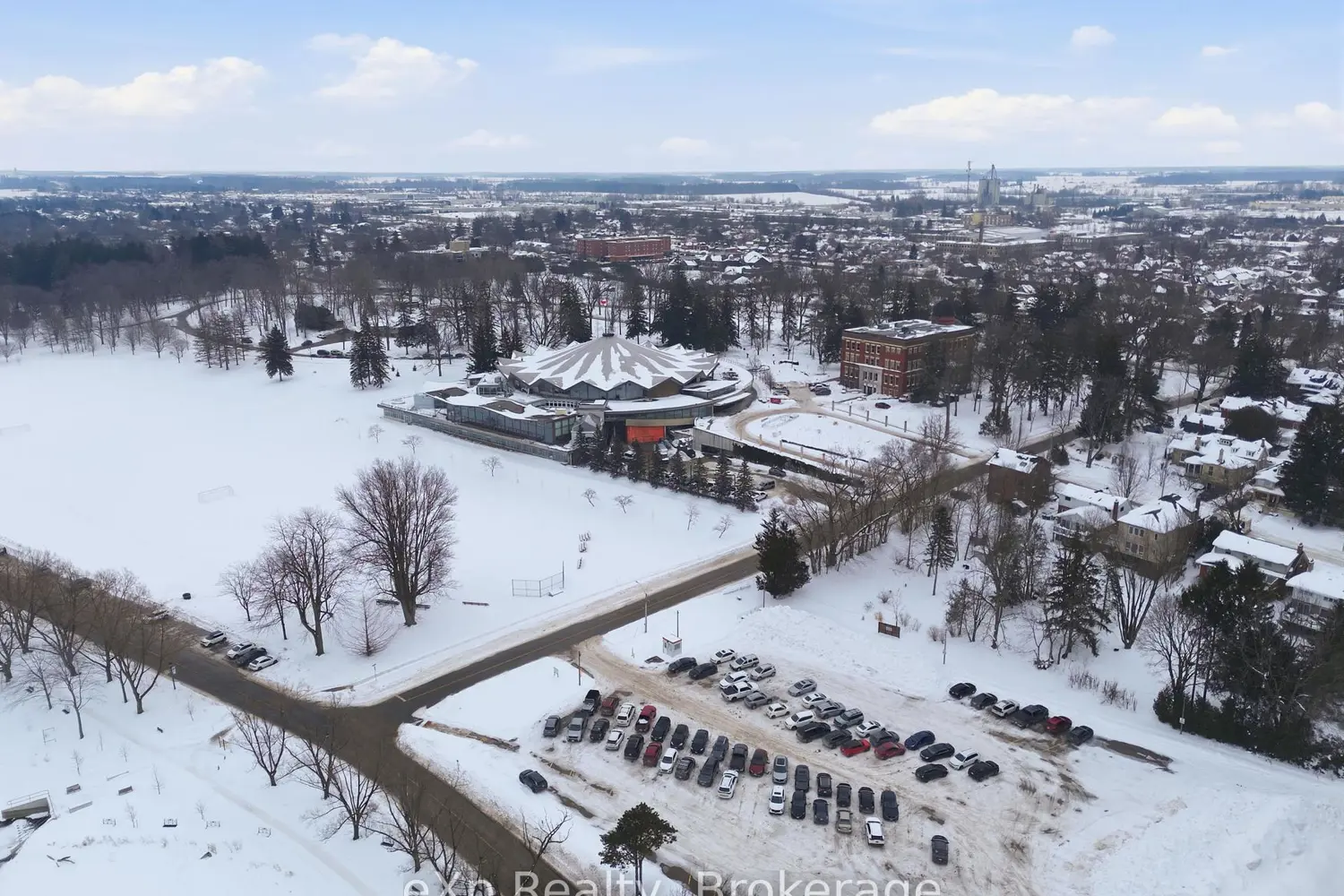 Additional image 18 of 30 Front Street 206