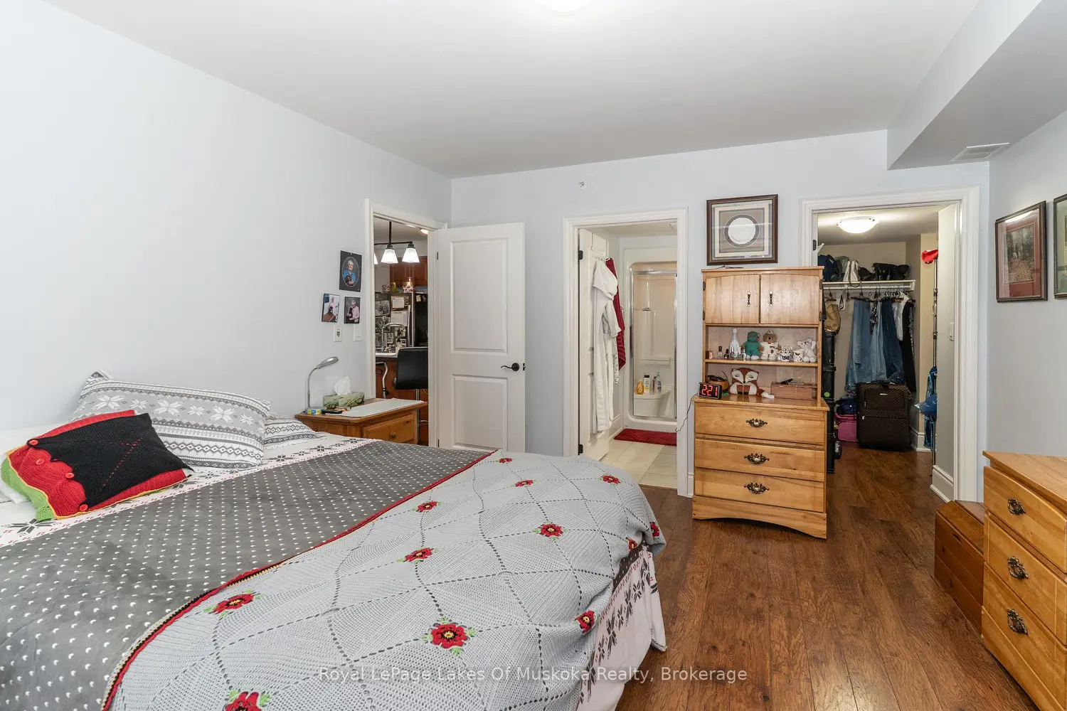 391 Manitoba Street 202B photo 4