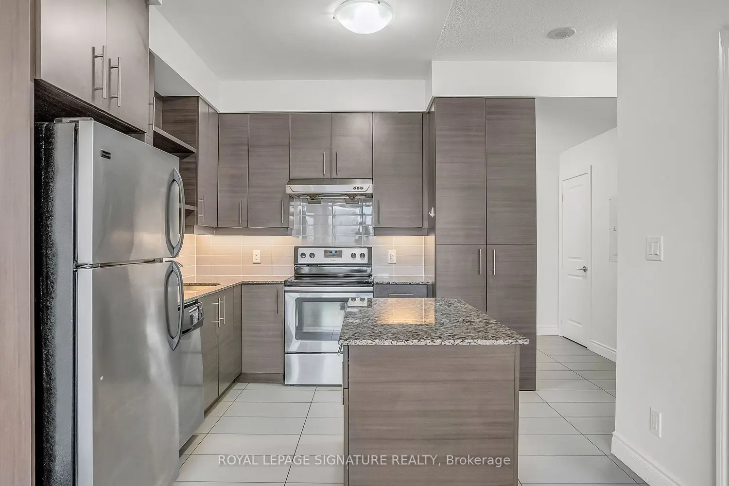 277 South Park Road 520 photo 5