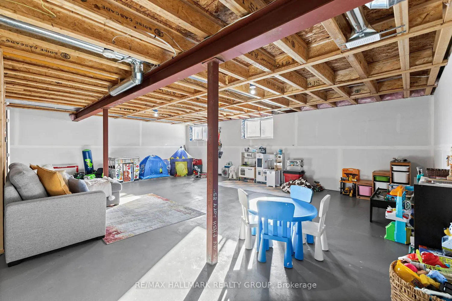 Additional image 16 of 433 Sterling Avenue