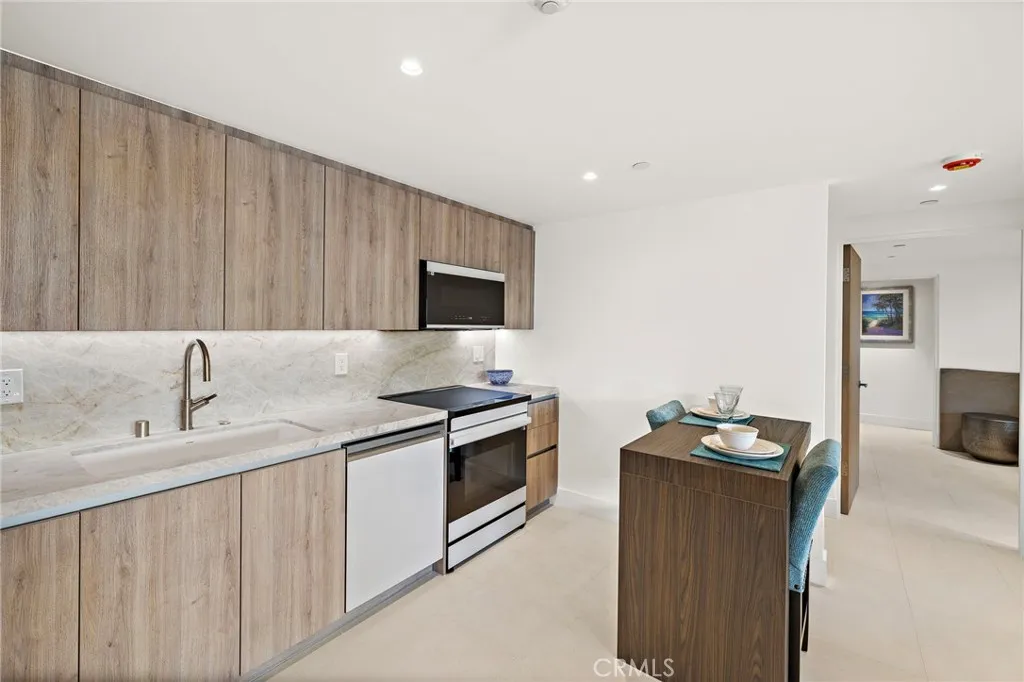 Additional image 29 of 200 Alta Vista Way Unit B, Laguna Beach, CA 92651