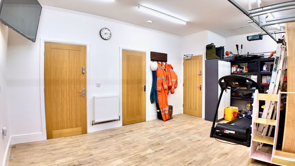 Additional image 69 of 5 bed detached house for saleOak Tree Rise, Newbridge NP11