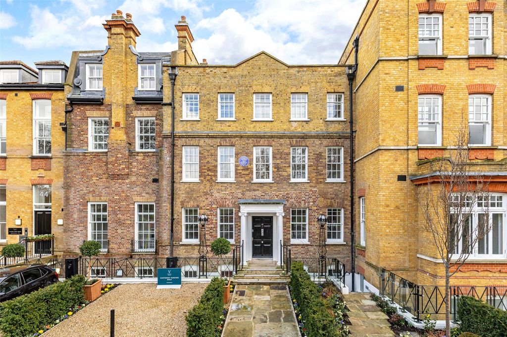 Additional image 2 of 2 bed flat for saleRichmond Square, Kew Foot Road, Richmond, Surrey TW9