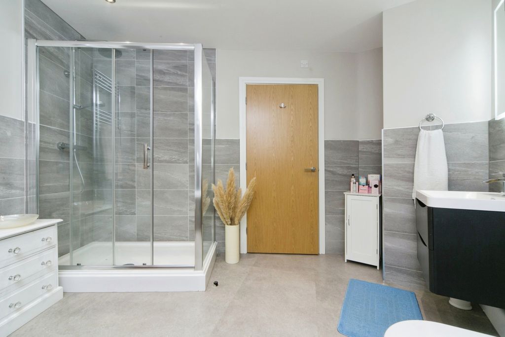 Additional image 13 of 2 bed maisonette for salePenmaen Bod Elias, Old Colwyn, Colwyn Bay, Conwy LL29