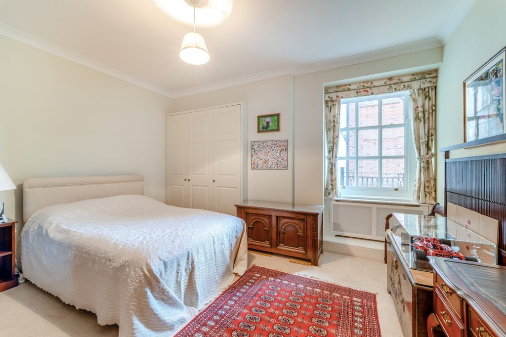 Additional image 9 of 2 bed flat for saleCathedral Views, Crane Bridge Road, Salisbury SP2