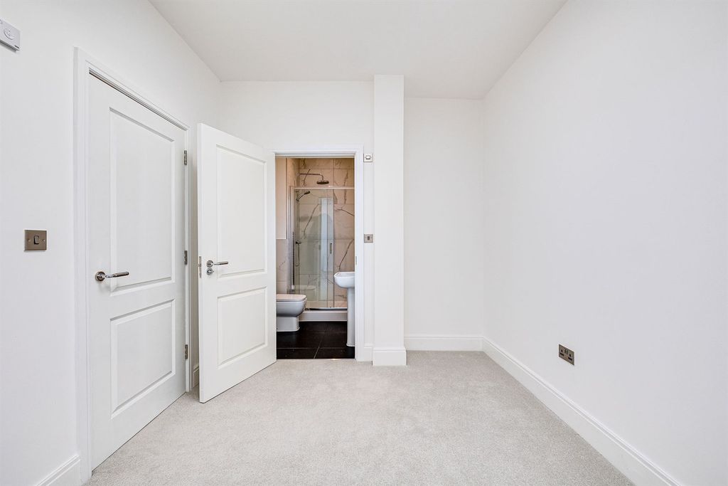 Additional image 26 of 3 bed flat for saleFerma Lane, Great Barrow CH3