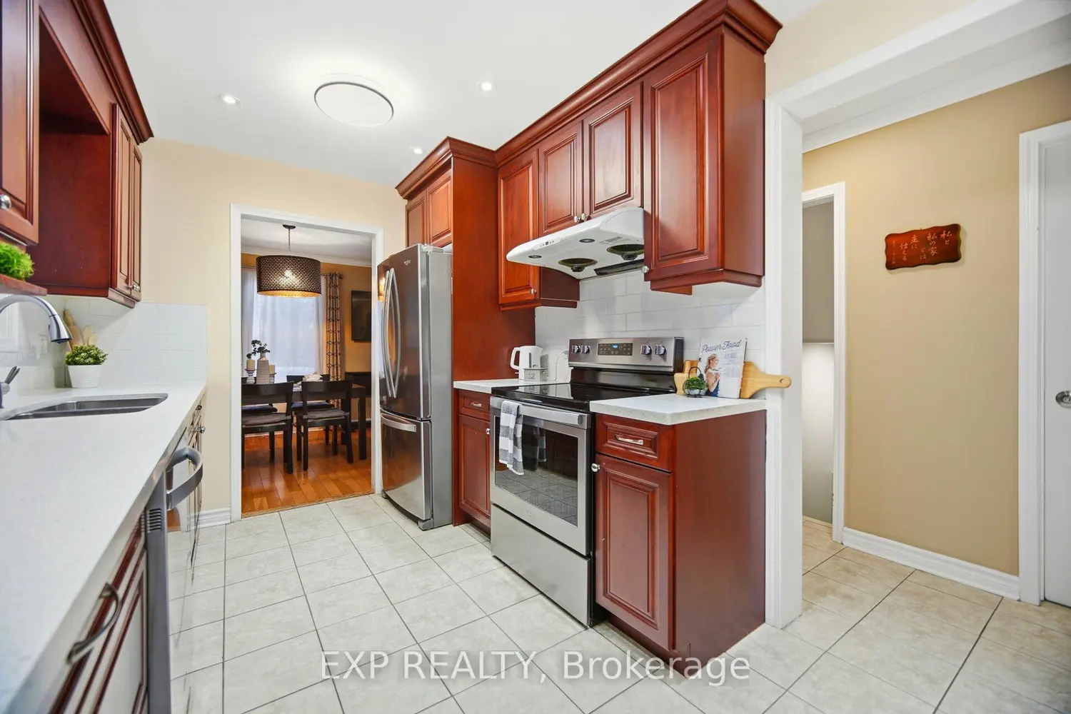 Additional image 9 of 7 Ferri Crescent