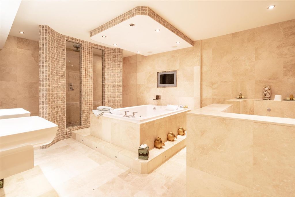 Additional image 7 of 6 bed detached house for saleShilvington, Newcastle Upon Tyne NE20