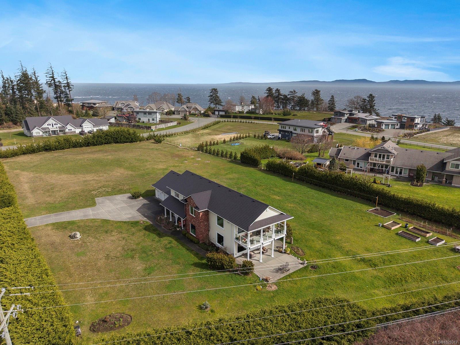 1167 Tara Road, Comox, BC, V9M 3T5