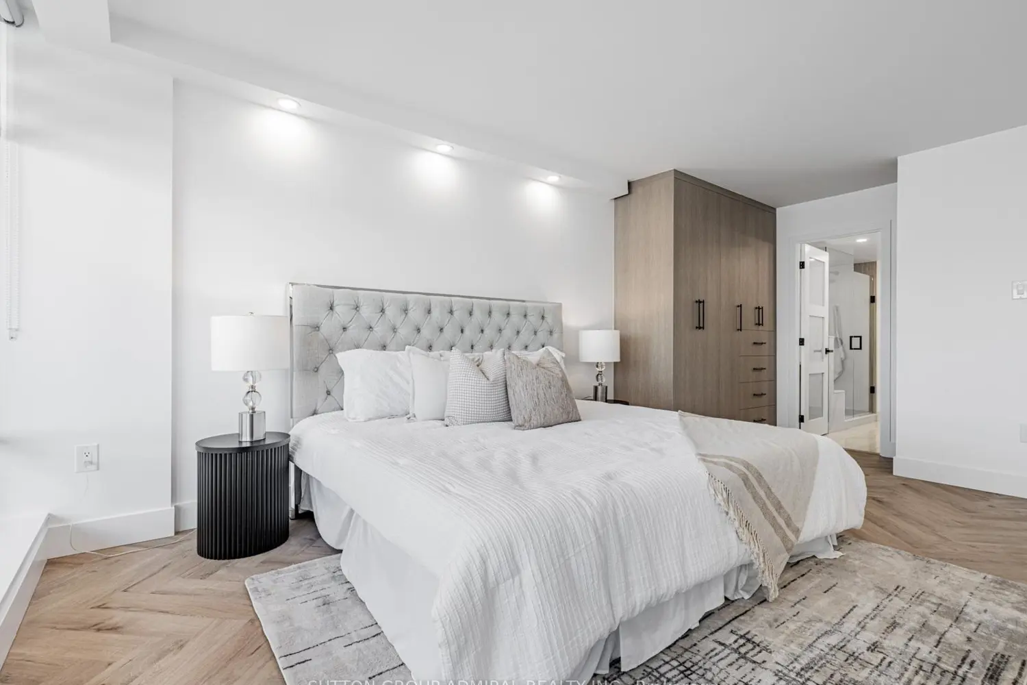 Additional image 9 of 7420 Bathurst Street 1611