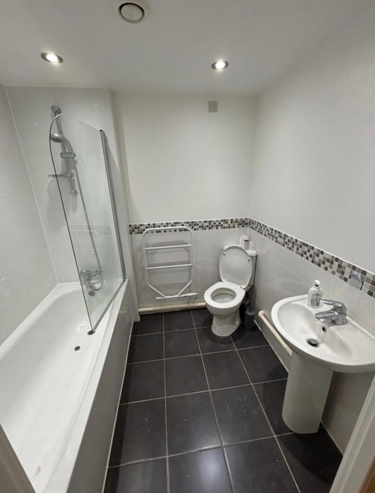 Additional image 3 of Room in a Shared Flat, New Bailey Street, M3, N1 7GU