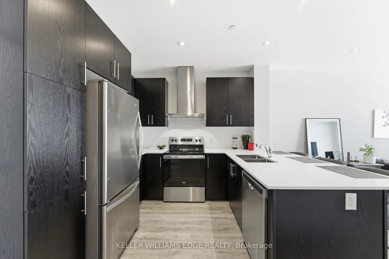 Additional image 4 of 1 Redfern Avenue 425