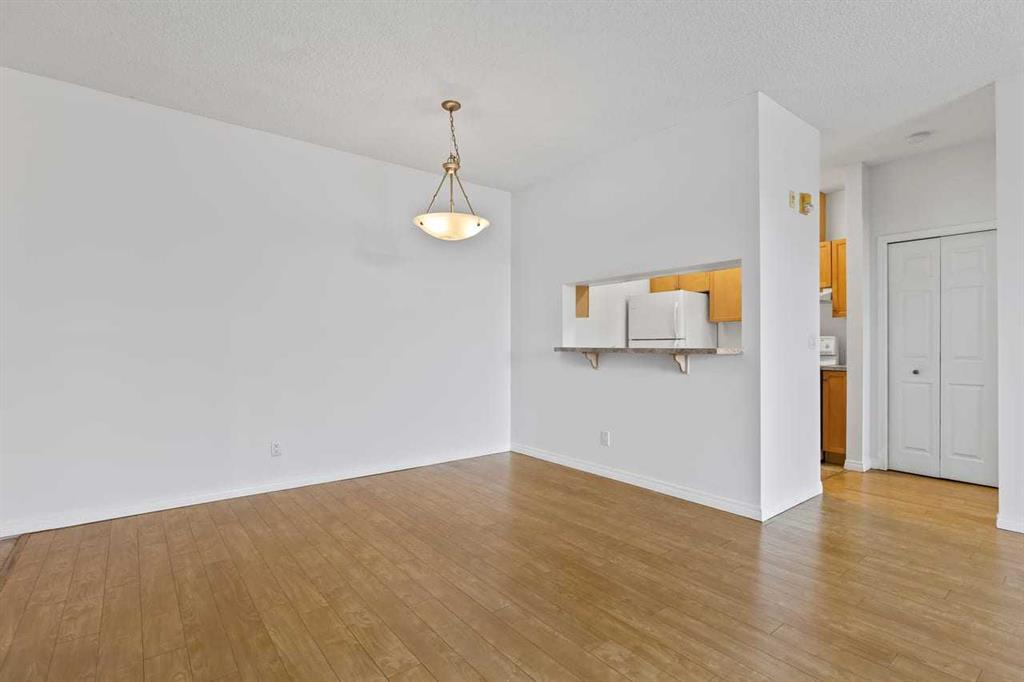 Additional image 4 of 304-2022 Canyon Meadows Drive SE, Calgary, AB, T2J 7H1