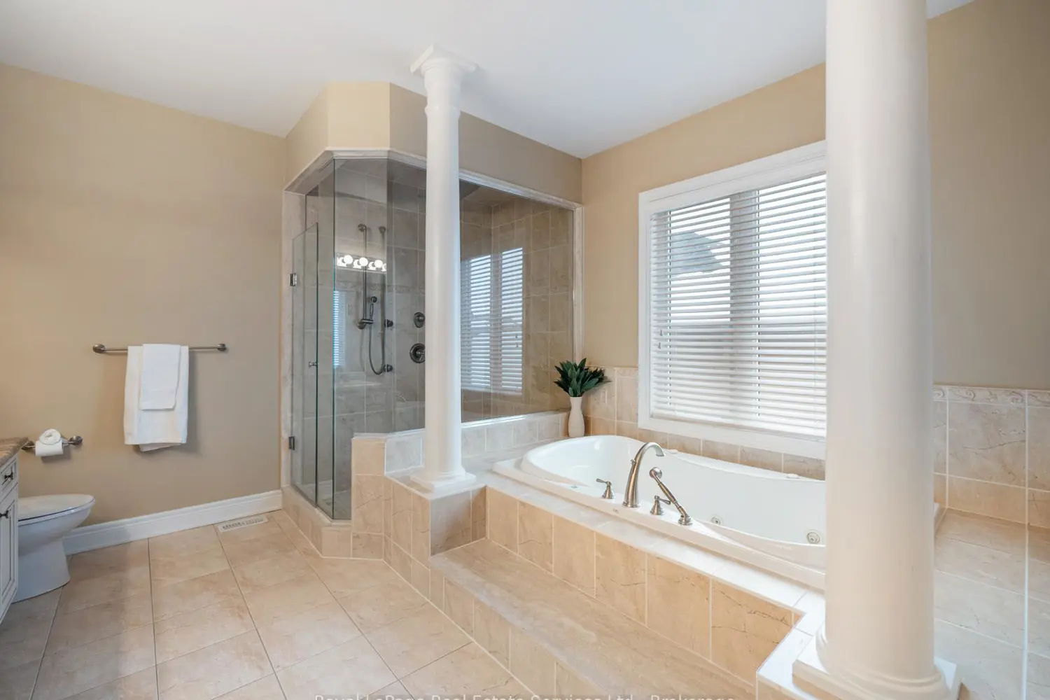 Additional image 9 of 1468 Ferncrest Road