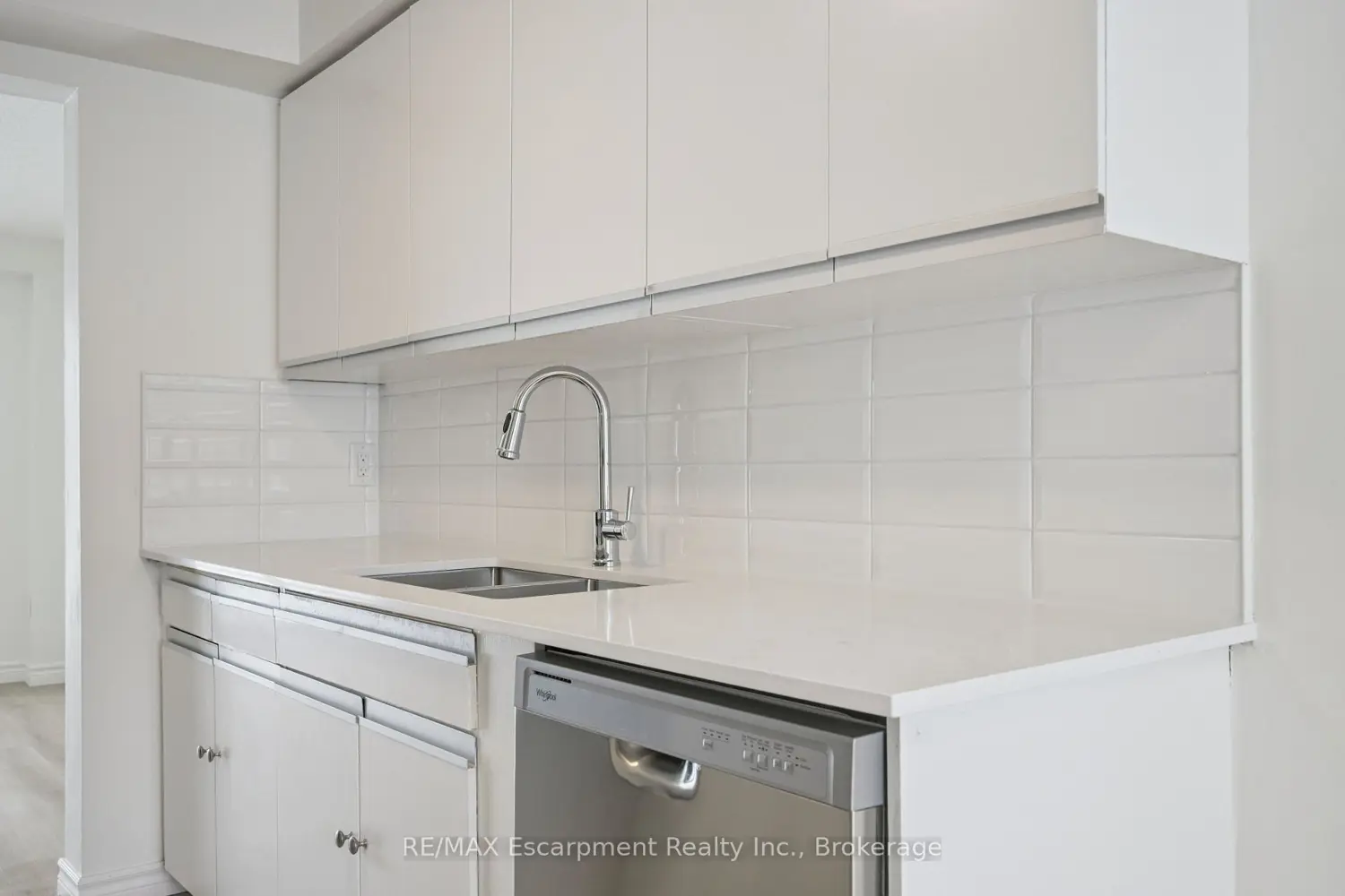 Additional image 6 of 40 Imperial Road 71