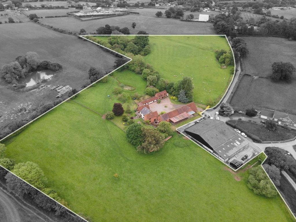 7 bed farmhouse for saleWapping Lane, Beoley, Worcestershie B98 photo 3