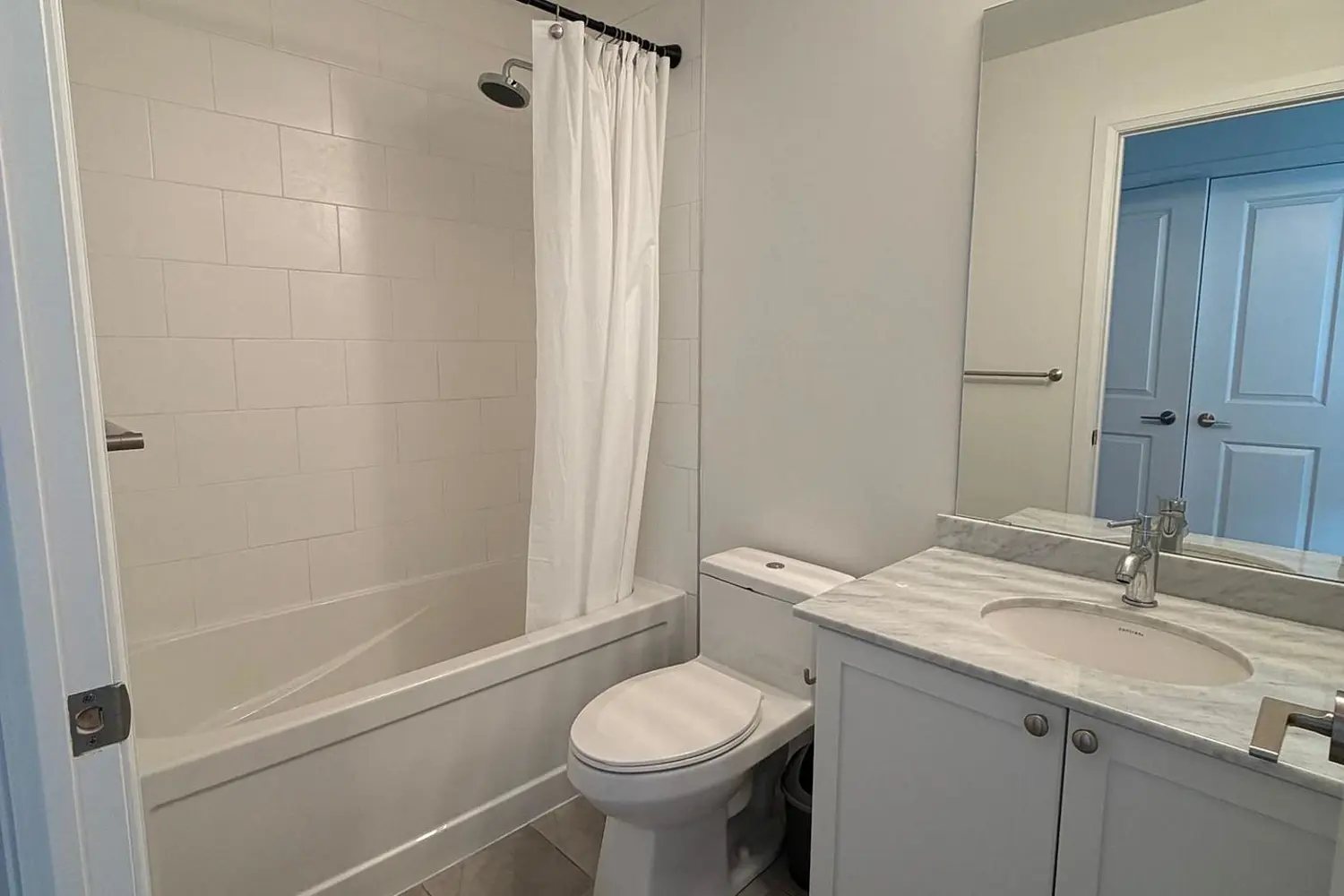 Additional image 8 of 25 Fontenay Court 801