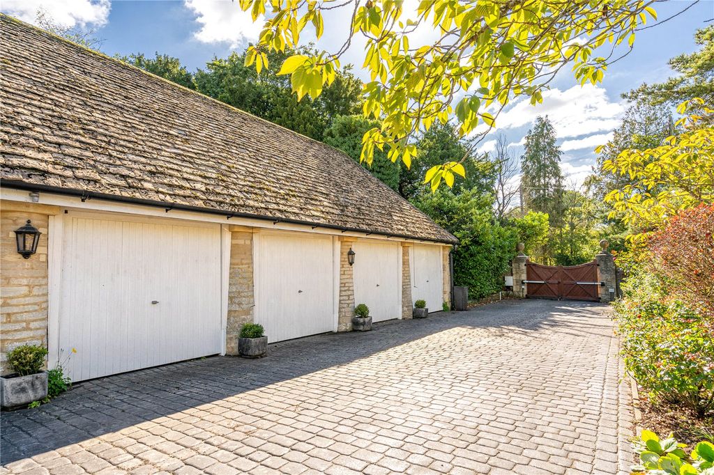 Additional image 18 of 6 bed detached house for saleLanhill, Wiltshire SN14