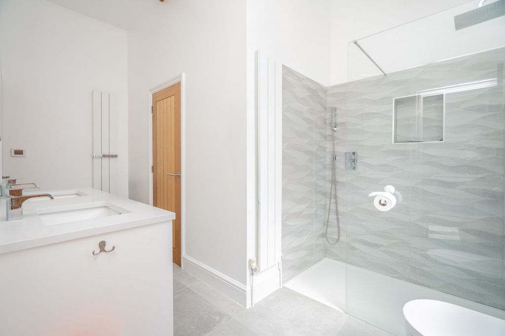 Additional image 7 of 9 bed detached house for saleWood End Road, Cranfield, Bedfordshire MK43