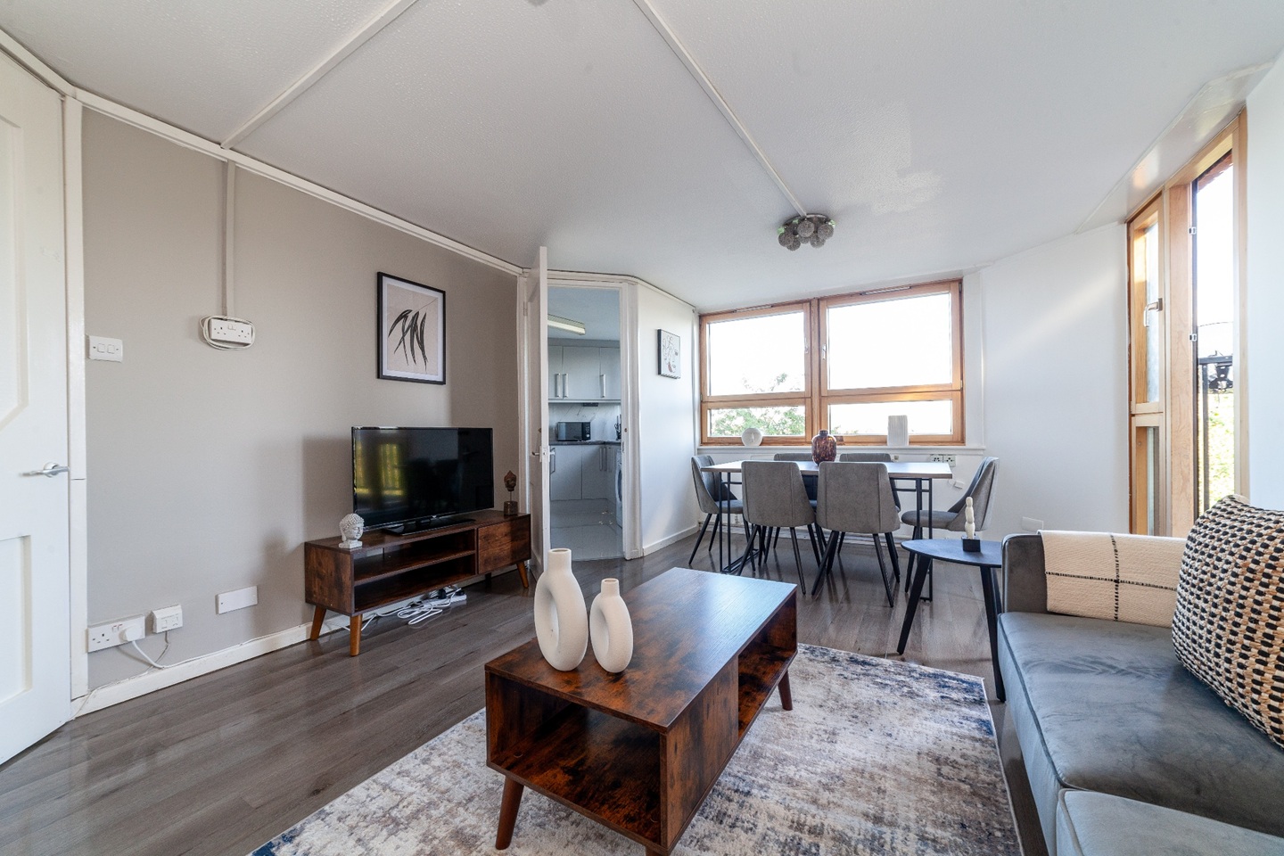 Additional image 2 of 4 Bed Flat, Worlds End Estate, SW10, N1 7GU