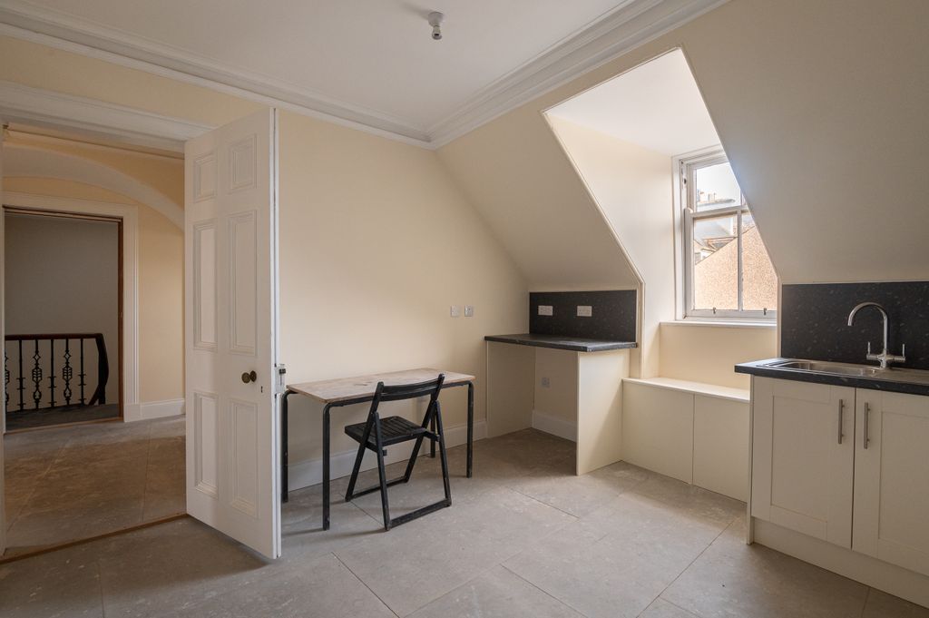 Additional image 22 of 3 bed flat for saleCromwell Street, Stornoway HS1