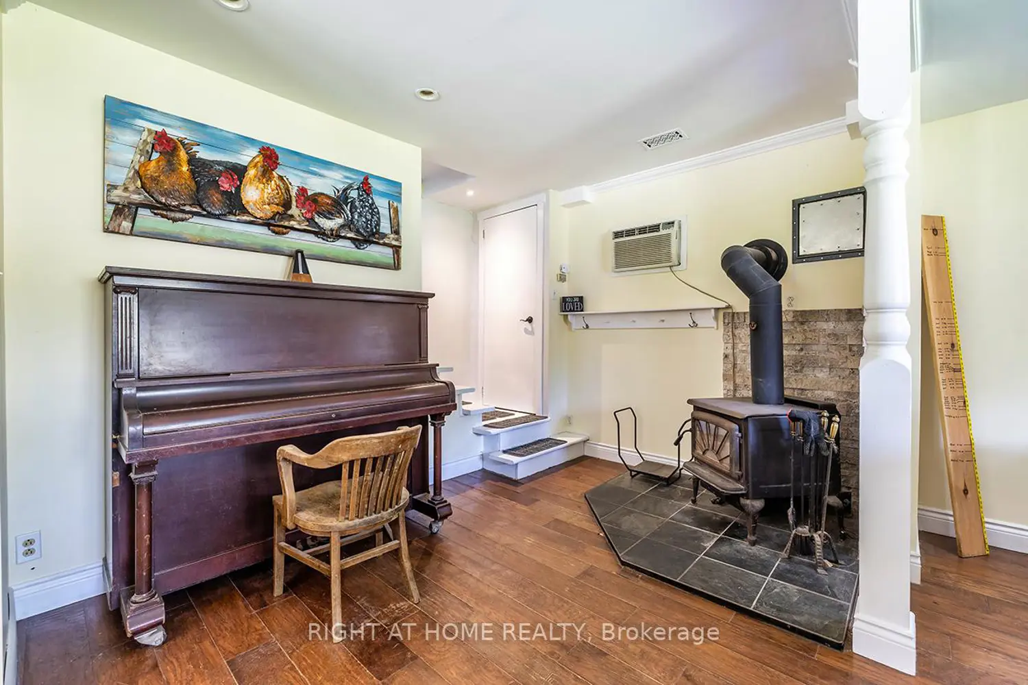 414 Pratt Road photo 3