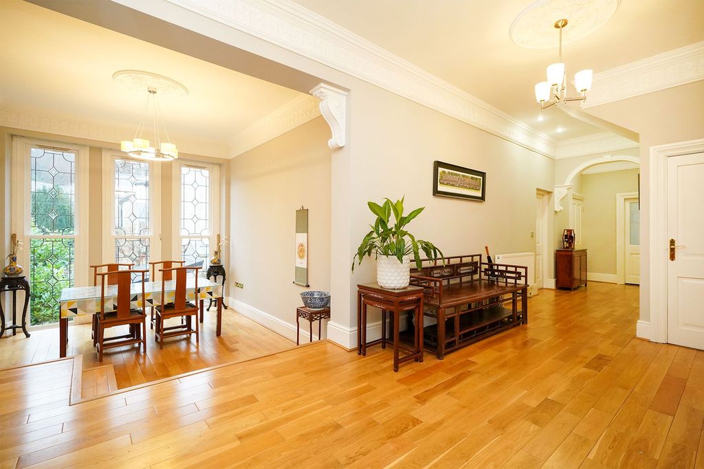 Additional image 2 of 3 bed flat for saleGraham Road, Ranmoor S10