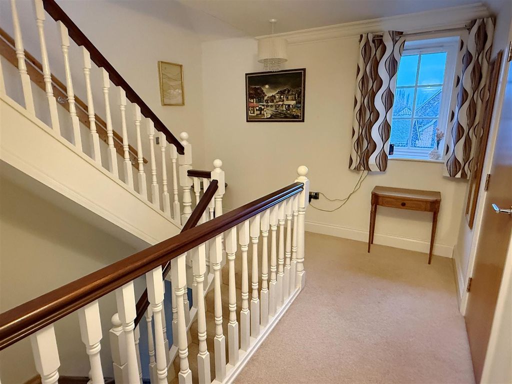 Additional image 11 of 3 bed flat for saleEnborne Gate, Newbury RG14