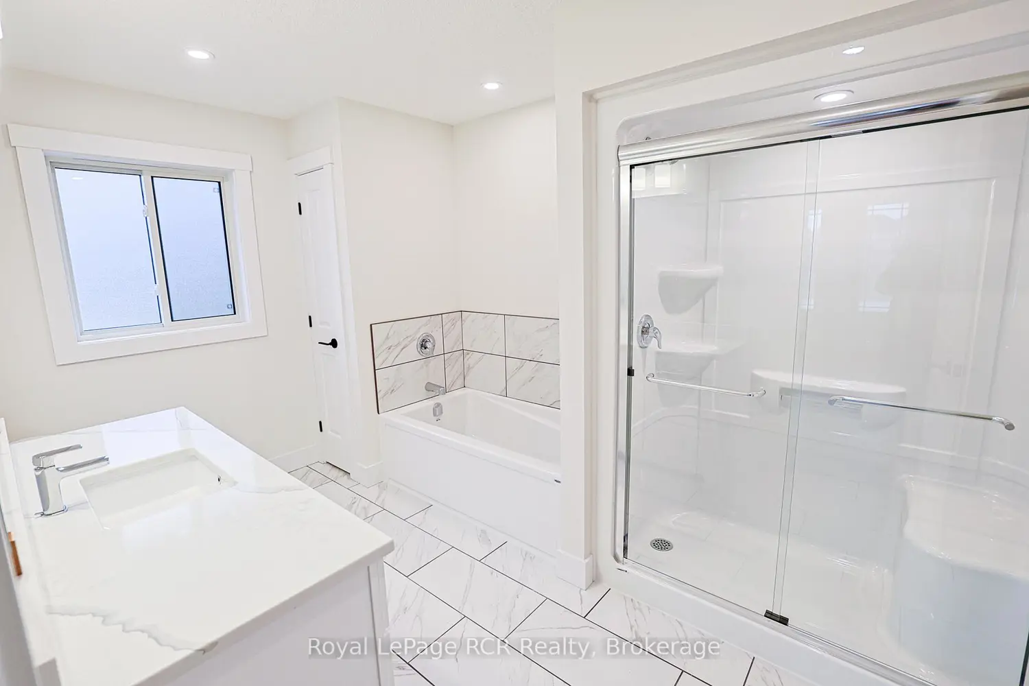 Additional image 5 of 222 16Th Avenue Crescent