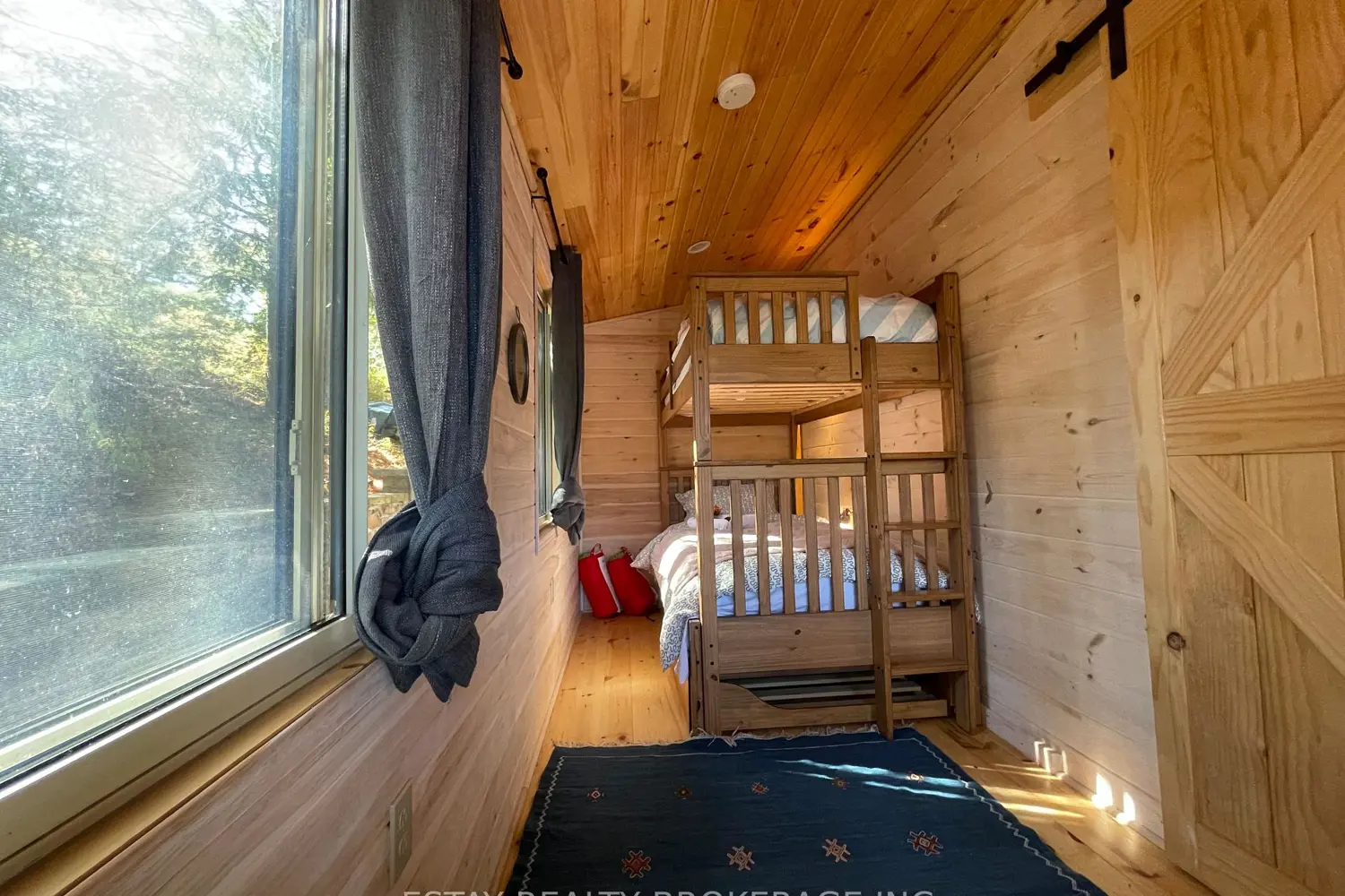 Additional image 12 of 1 Island 60