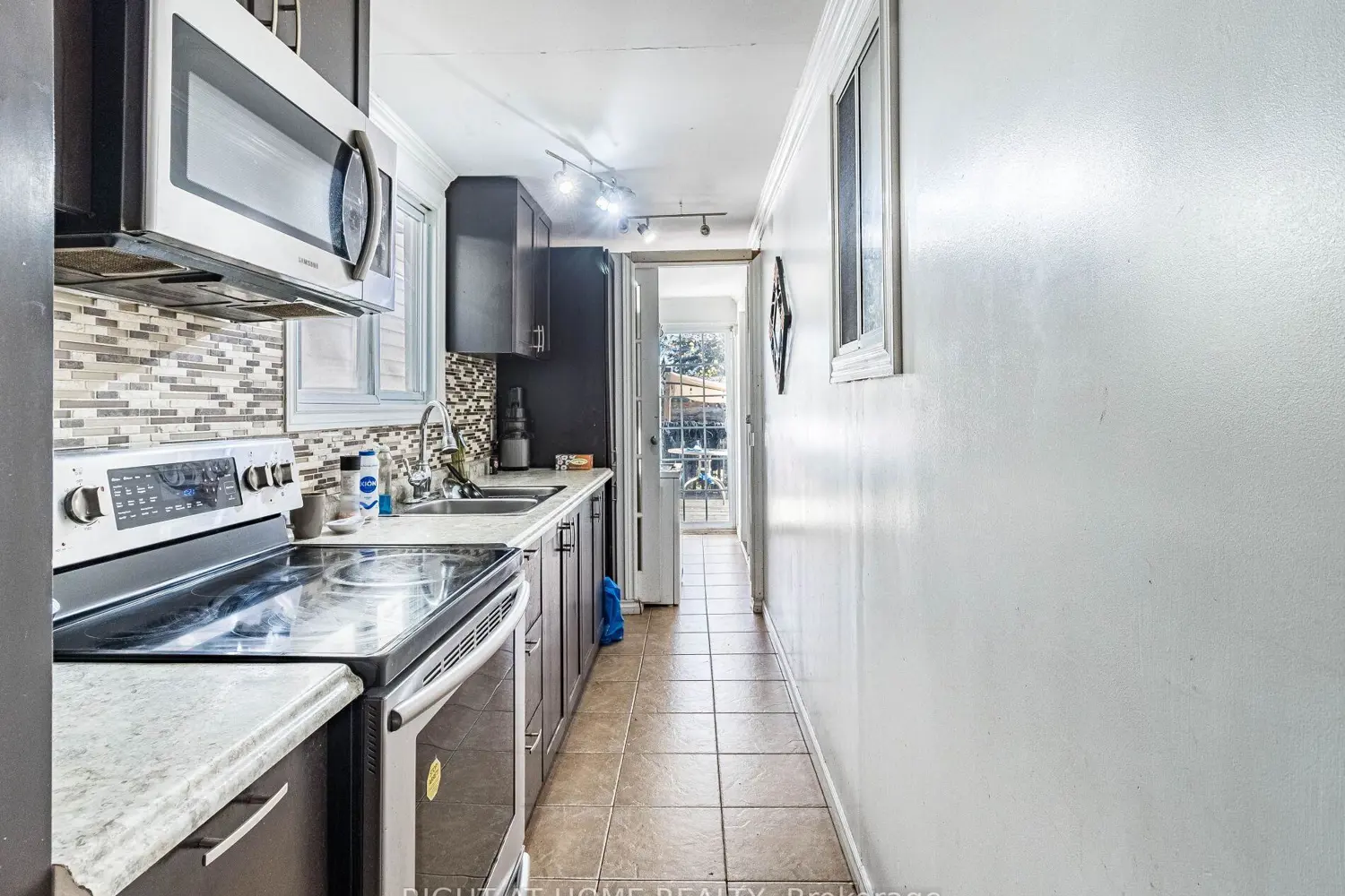 Additional image 9 of 97 29Th Street